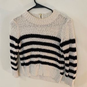 Black and whore crop sweater